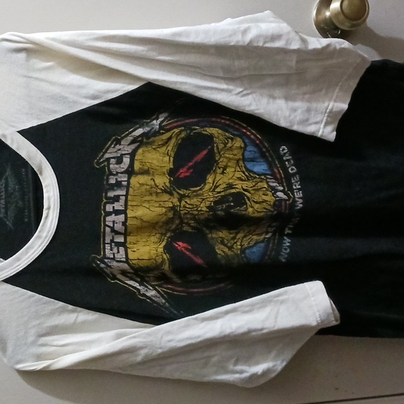 Metallica Jersey t-shirt. Medium Wear-ever I may roam. - Picture 3 of 7